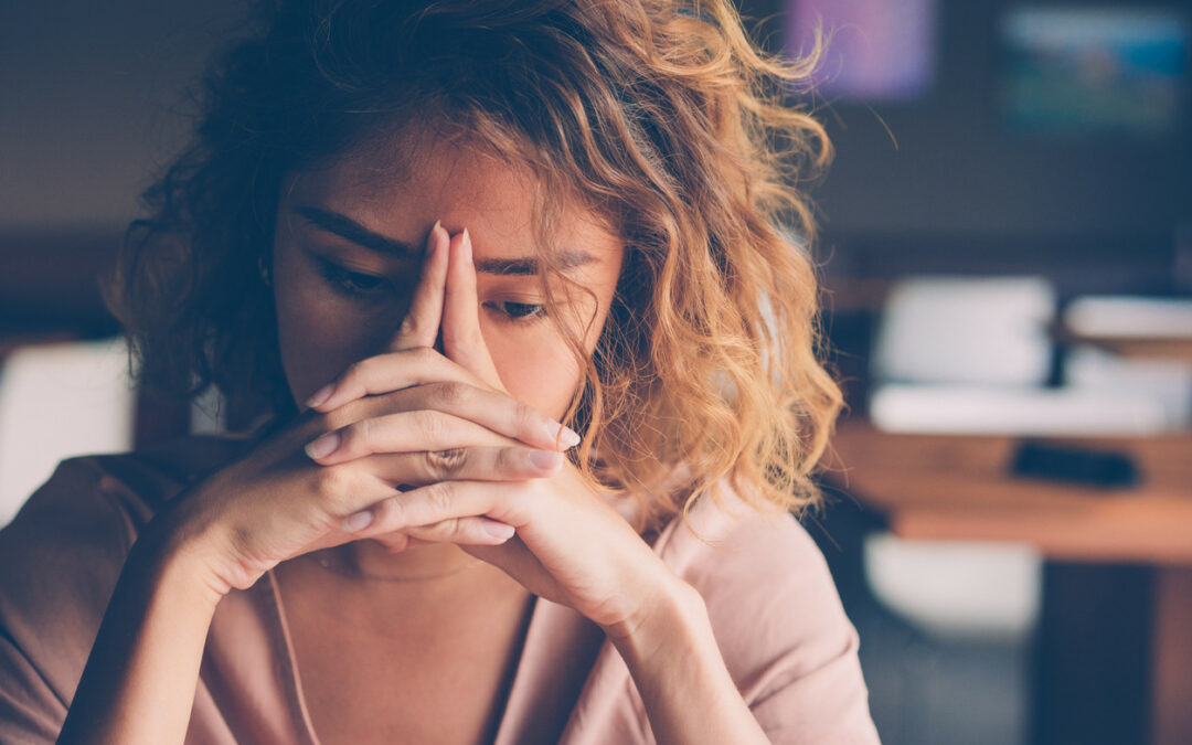 Warum besonders Frauen vermehrt zu Burnouts neigen und wie die Covid Pandemie diesen Trend verstärkt hat