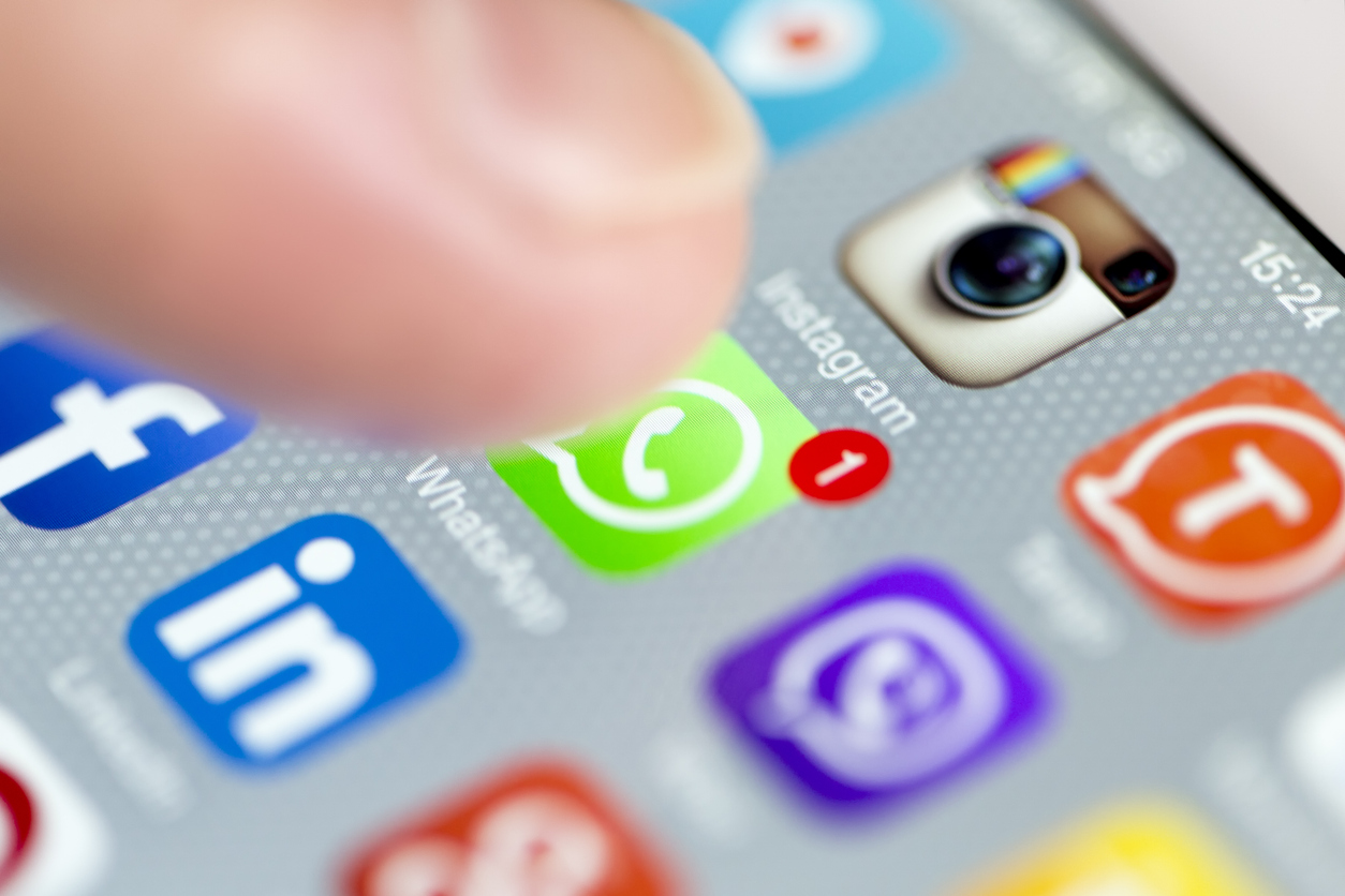 Whatsapp für Unternehmen - Smartphone mit Whatsapp Application